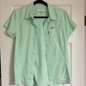 Columbia Ladies Light Green Casual Shirt